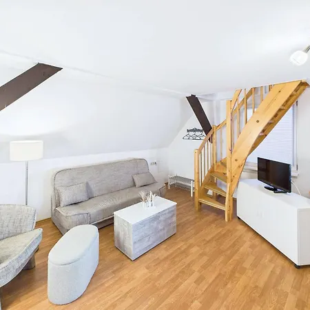 Kleinstadt Lägenhet